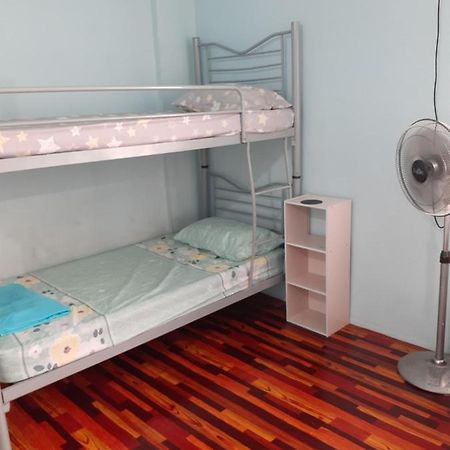 Homestay Idaman Tun Hussein - Harga Untuk 1 Rumah ,1 Bilik ,1 Bilik Air 4 Single Bed - Not Sharing Перай Екстер'єр фото