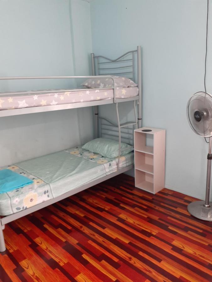 Homestay Idaman Tun Hussein - Harga Untuk 1 Rumah ,1 Bilik ,1 Bilik Air 4 Single Bed - Not Sharing Перай Екстер'єр фото