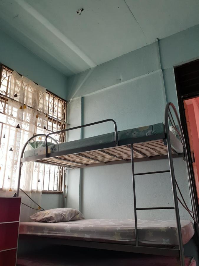 Homestay Idaman Tun Hussein - Harga Untuk 1 Rumah ,1 Bilik ,1 Bilik Air 4 Single Bed - Not Sharing Перай Екстер'єр фото