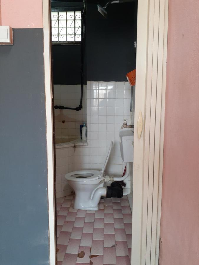 Homestay Idaman Tun Hussein - Harga Untuk 1 Rumah ,1 Bilik ,1 Bilik Air 4 Single Bed - Not Sharing Перай Екстер'єр фото