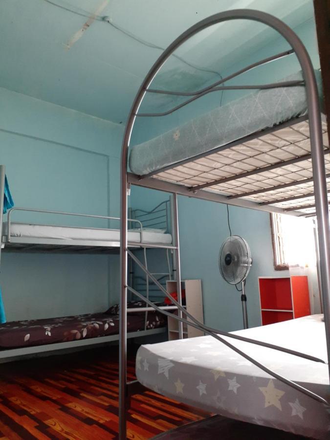 Homestay Idaman Tun Hussein - Harga Untuk 1 Rumah ,1 Bilik ,1 Bilik Air 4 Single Bed - Not Sharing Перай Екстер'єр фото